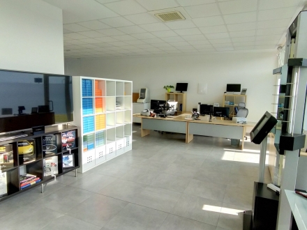  - OptikService